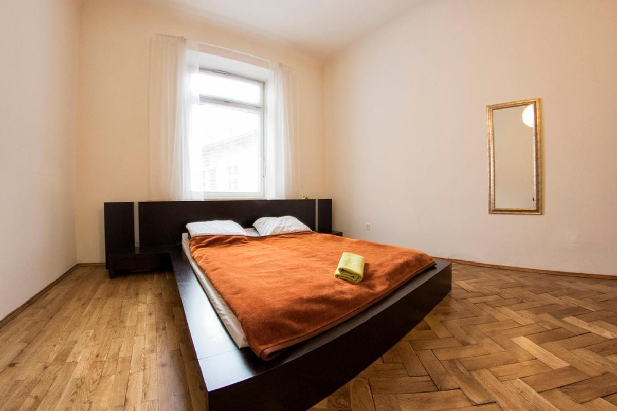 Hotel Pokoje Bagatela Stare Miasto Krakau Exterior foto